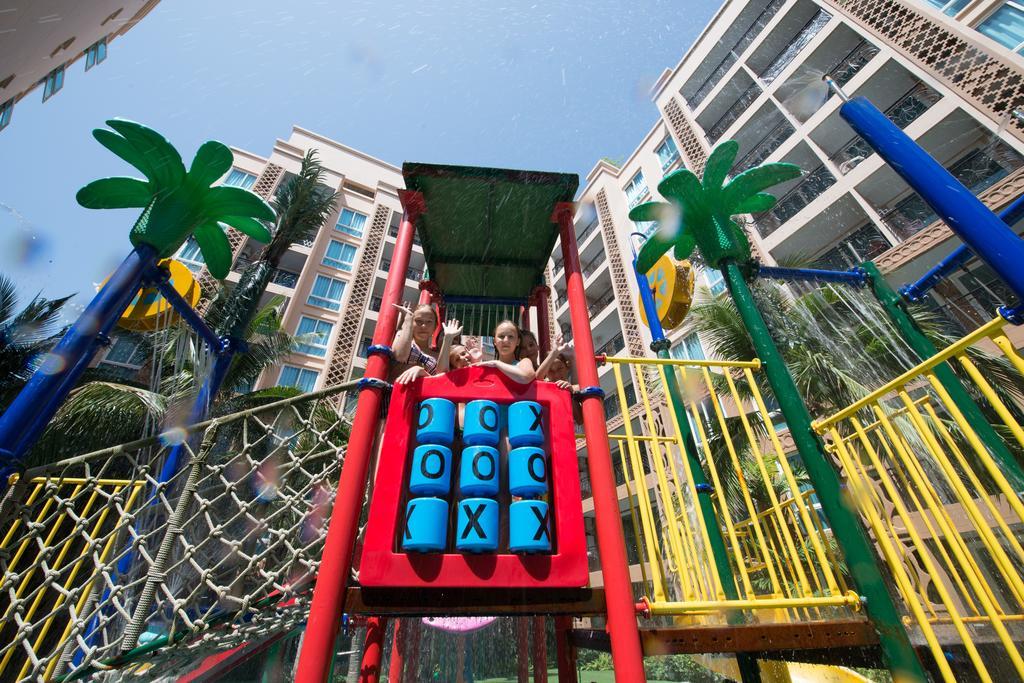 Atlantis Condo Resort Pattaya Pantai Jomtien Bagian luar foto
